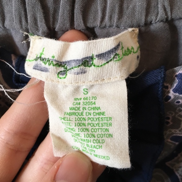 DONATING SOON: Adorable Mini Dress ❤️ (Like New) - Picture 6 of 6